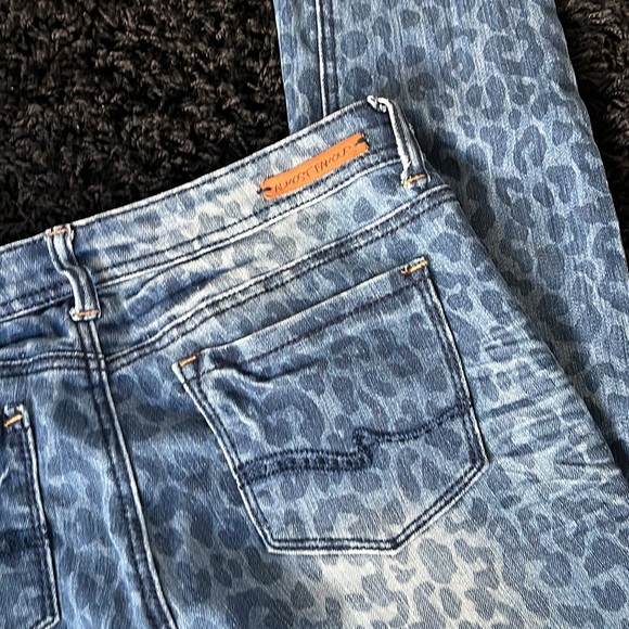 Almost Famous | Leopard Print Skinny Leg Jeans - Picture 6 of 6